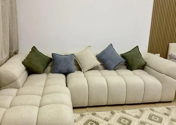 Apartment In Aldau Heights 7 *
